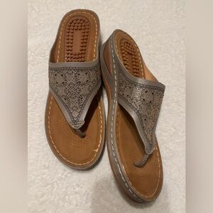 Ecetana Women Rhinestone Sandal Comfort Casual Wedge Flip Flop Women’s Size 41/9